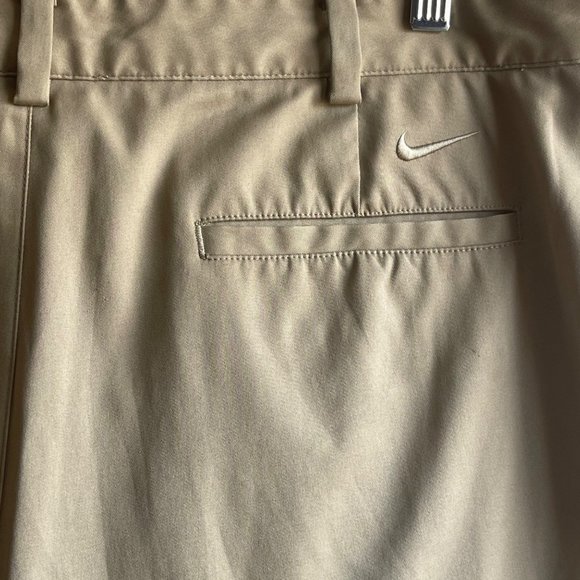 Nike Men's Size 36 Golf Shorts Flat Front Tan/Khaki Dri-Fit Technology Pockets - Picture 3 of 7
